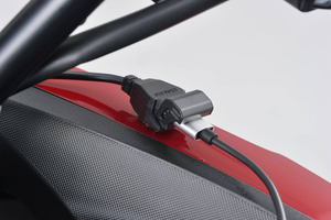 Daytona Źródło zasilania z 1 portem USB do montażu na kierownicy motocykla 80729