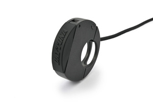 Daytona Źródło zasilania z portem USB typu C na smukłej obejmie do montażu na kierownicy motocykla 80400